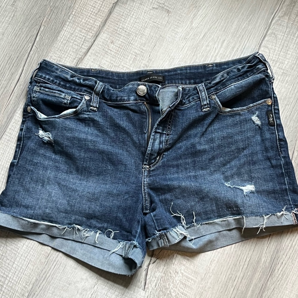 SILVER JEANS SHORTS
